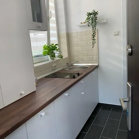 Maison 33 *