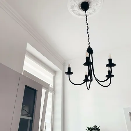 Maison 33 *